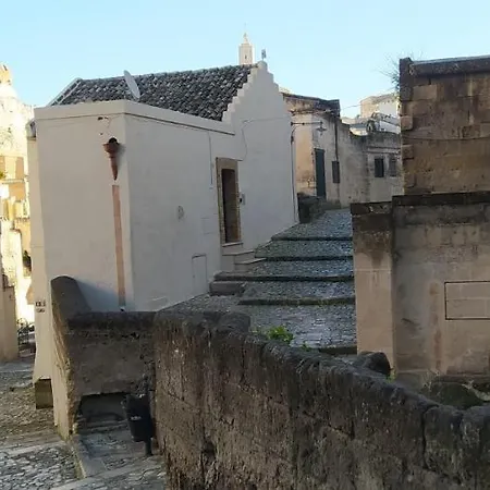 Palazzo Lombardi Cave & *