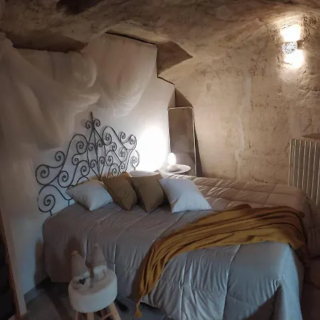 Palazzo Lombardi Cave & Apartment Matera