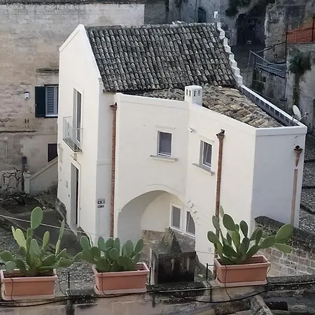 Palazzo Lombardi Cave & Apartment